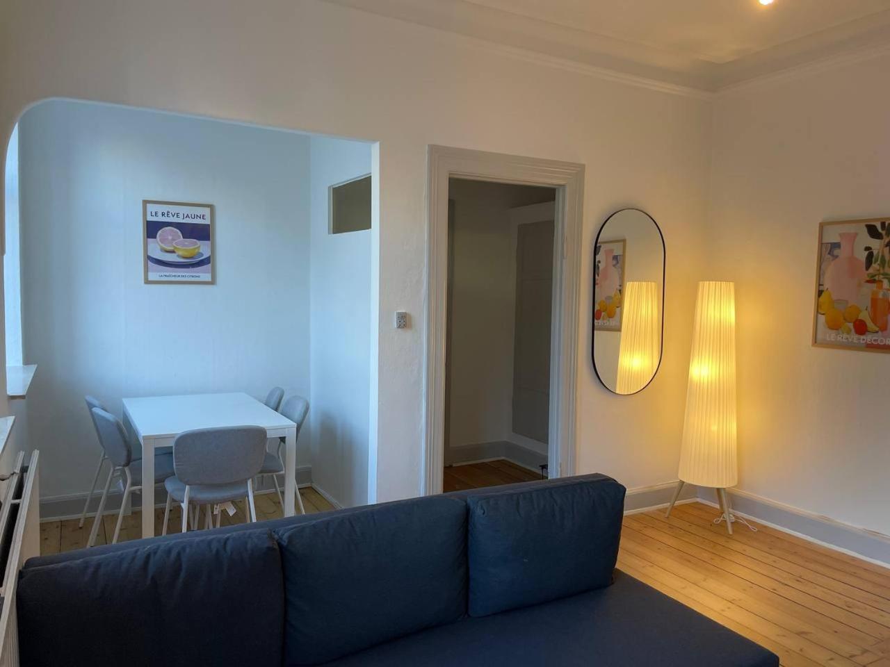 Casa Royale Apartment ฮอร์เซินส์ ภายนอก รูปภาพ